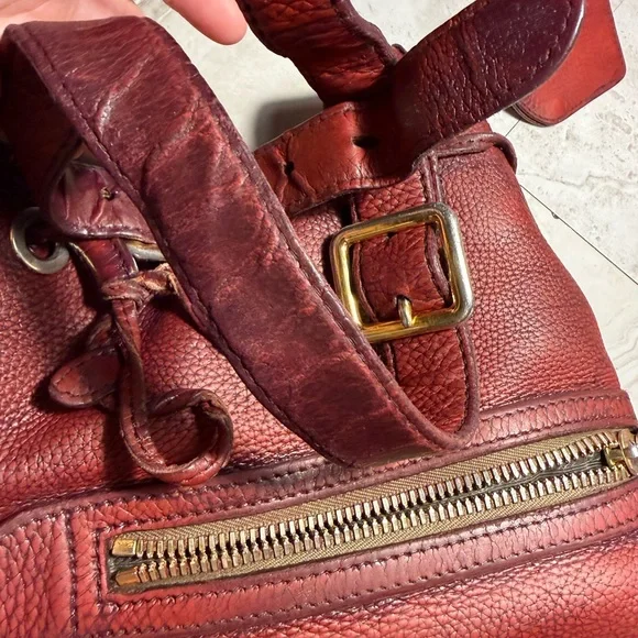 Prada bucket bag AS IS 100% 𝙖𝙪𝙩𝙝𝙚𝙣𝙩𝙞𝙘 - Picture 12 of 16